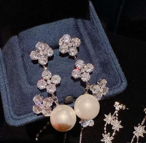Flower Pearl Earrings