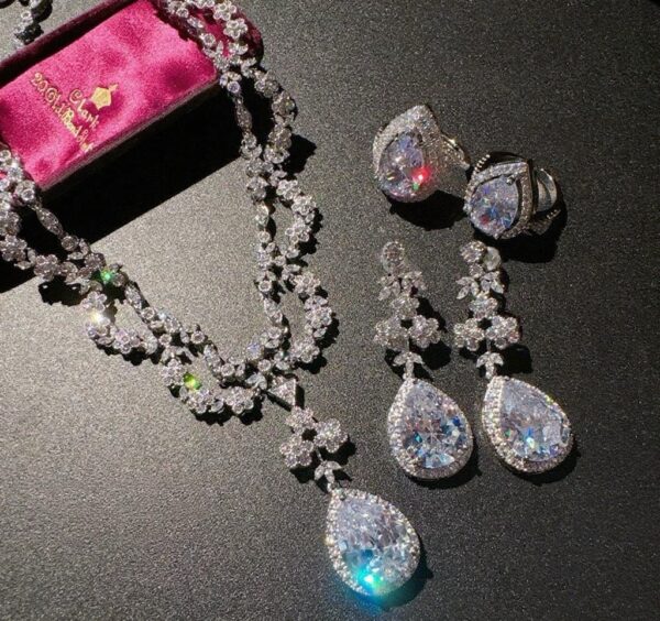 Petal Water - Drop Gemstone Necklace